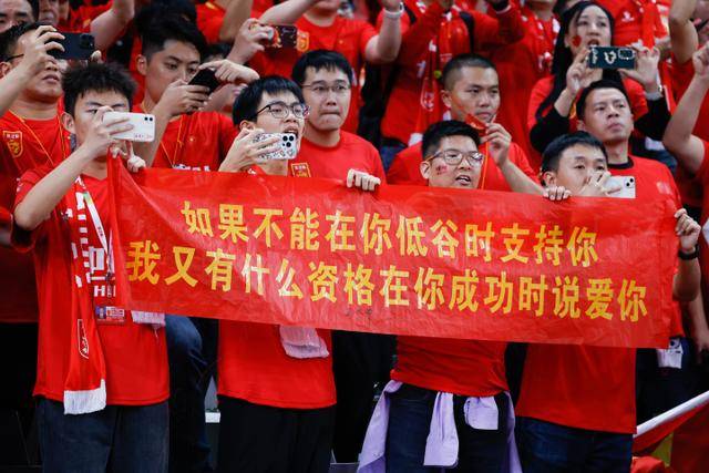 篮网的锋线搭配：兰德尔与波特的共存挑战